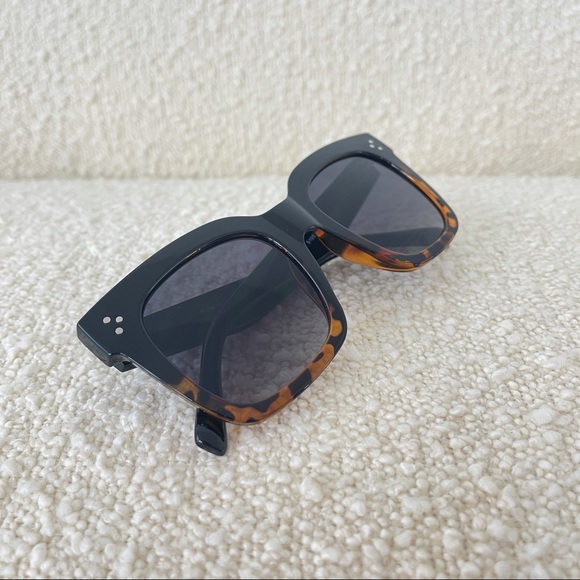LAST2 • On Trend Square Sunglasses | Tortoise - Picture 10 of 12